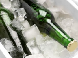 Zo houd je drankjes koel op warme avonden in je buitenkeuken